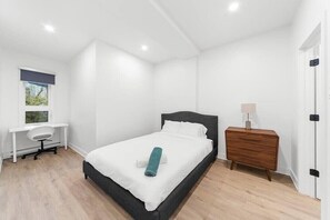 1 chambre, fer et planche à repasser, Wi-Fi, draps fournis