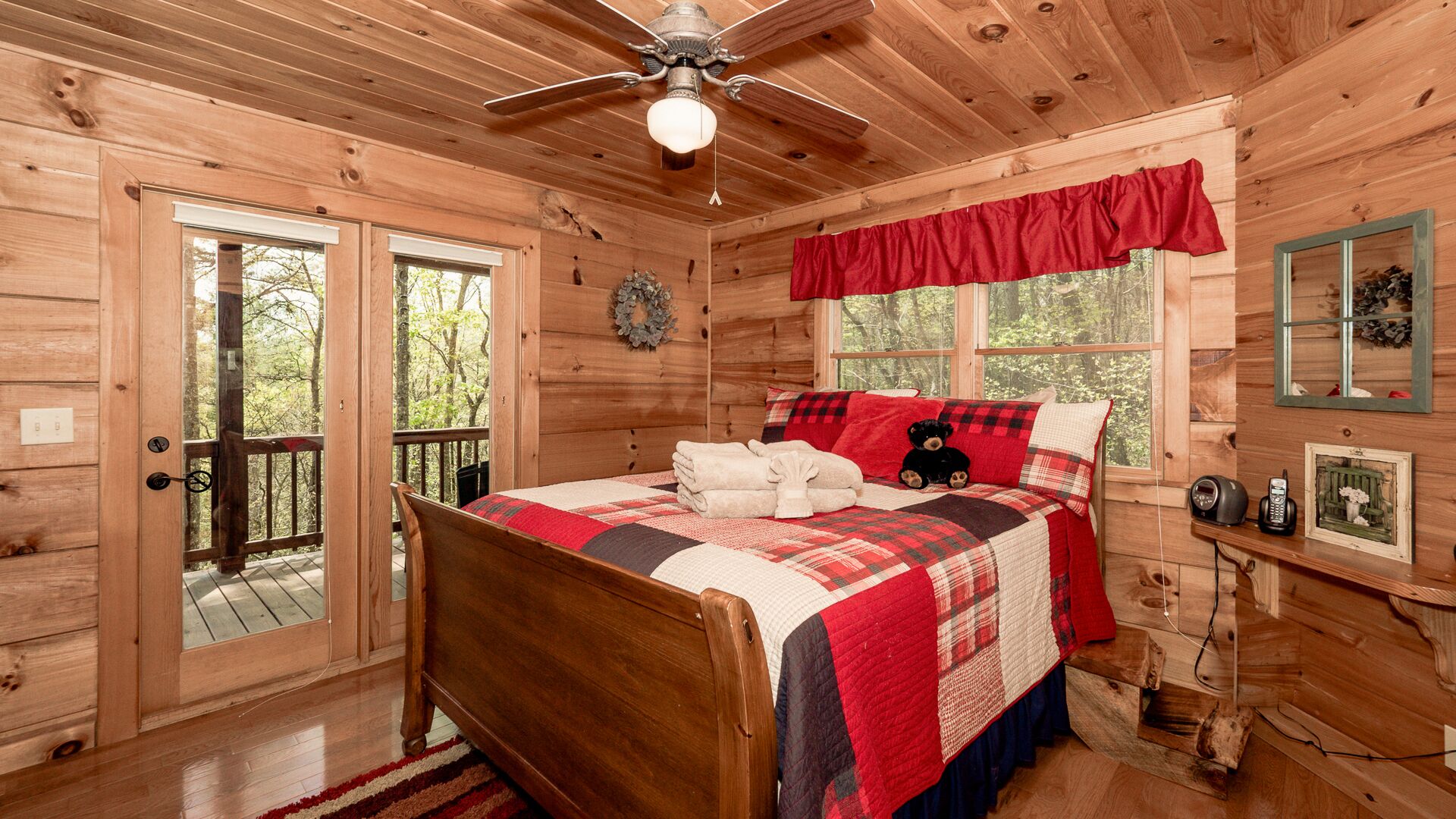 4 bedrooms, iron/ironing board, free WiFi, bed sheets