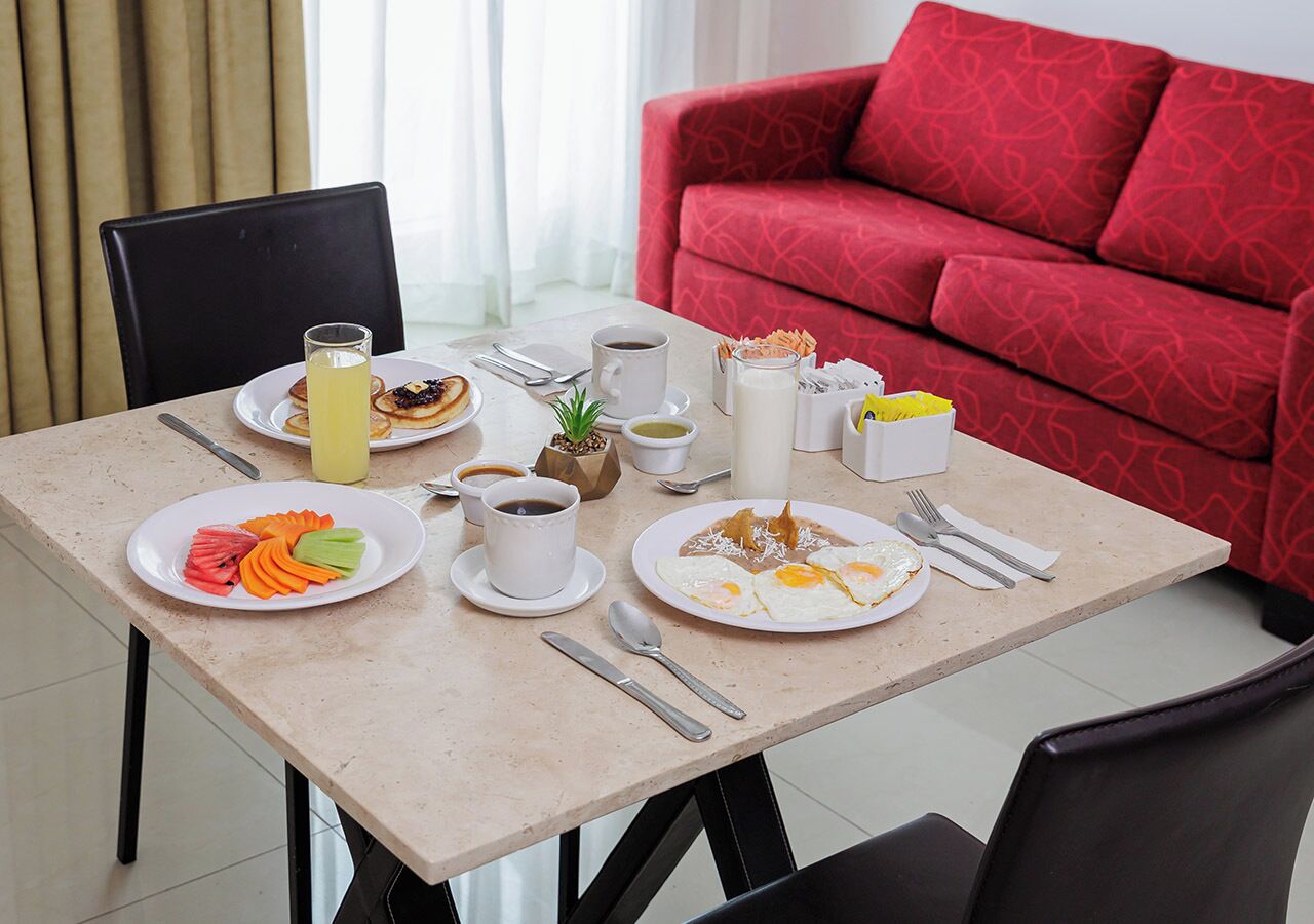 Free daily self-serve breakfast