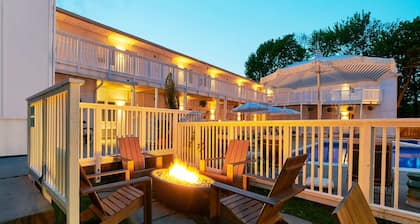 Greenporter Hotel