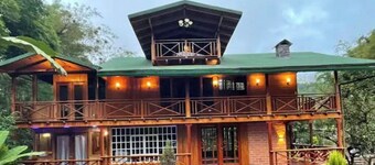 Picturesque cabin in the clouds