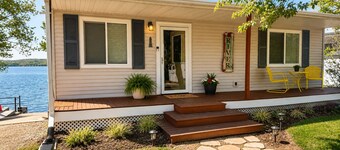 Peaceful Sunsets in Waterfront Cottage 
Includes 2 Kayaks, Sleeps up to 6 