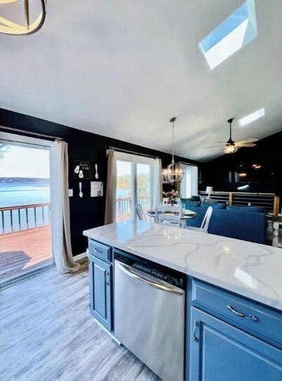 Serene & Cozy Waterfront Home with Breathtaking Sunset Views,  Pet Friendly!