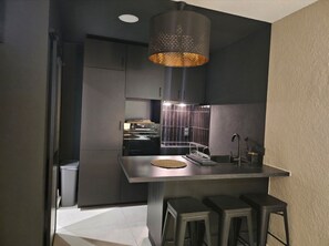 Micro-ondas, fogão, cooktop