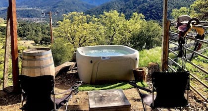 NEW & Unique Off-Grid experience with Stunning Views Close to Wine Tasting