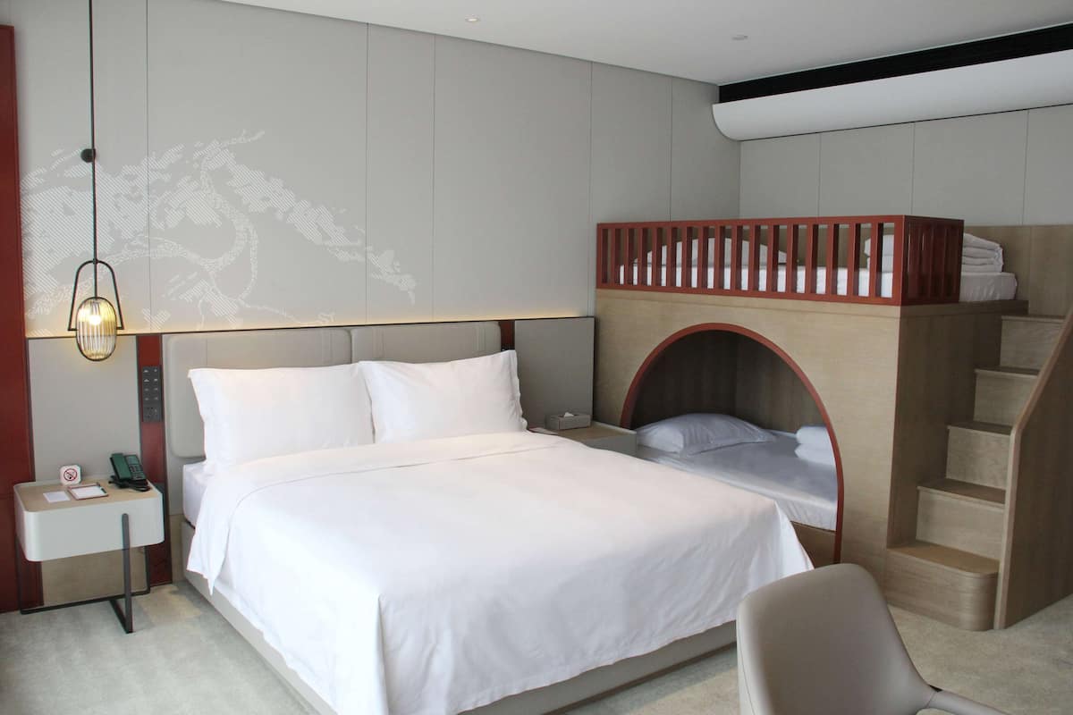 Family Room, Multiple Beds, Non Smoking