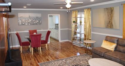 3BR House minutes from Downtown