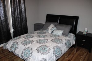3 chambres, bureau, Wi-Fi gratuit, draps fournis