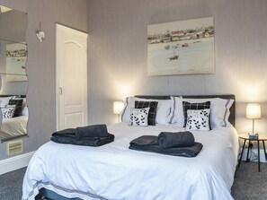 3 bedrooms, free WiFi, bed sheets