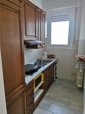 Private kitchen - Lovely view - apartment (Albizzate)
