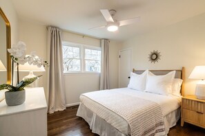 3 chambres, bureau, fer et planche à repasser, Wi-Fi gratuit
