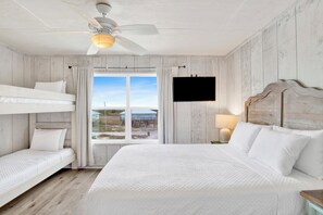 3 chambres, fer et planche à repasser, accès au Wi-Fi (inclus)