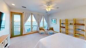 5 Schlafzimmer, Schreibtisch, Bügeleisen/Bügelbrett, kostenloses WLAN