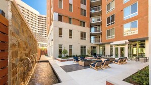 Terrace/patio - Stylish Comfort Meets Spacious Design (Arlington)