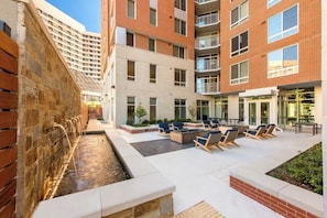 Terrace/patio - Stylish Comfort Meets Spacious Design (Arlington)