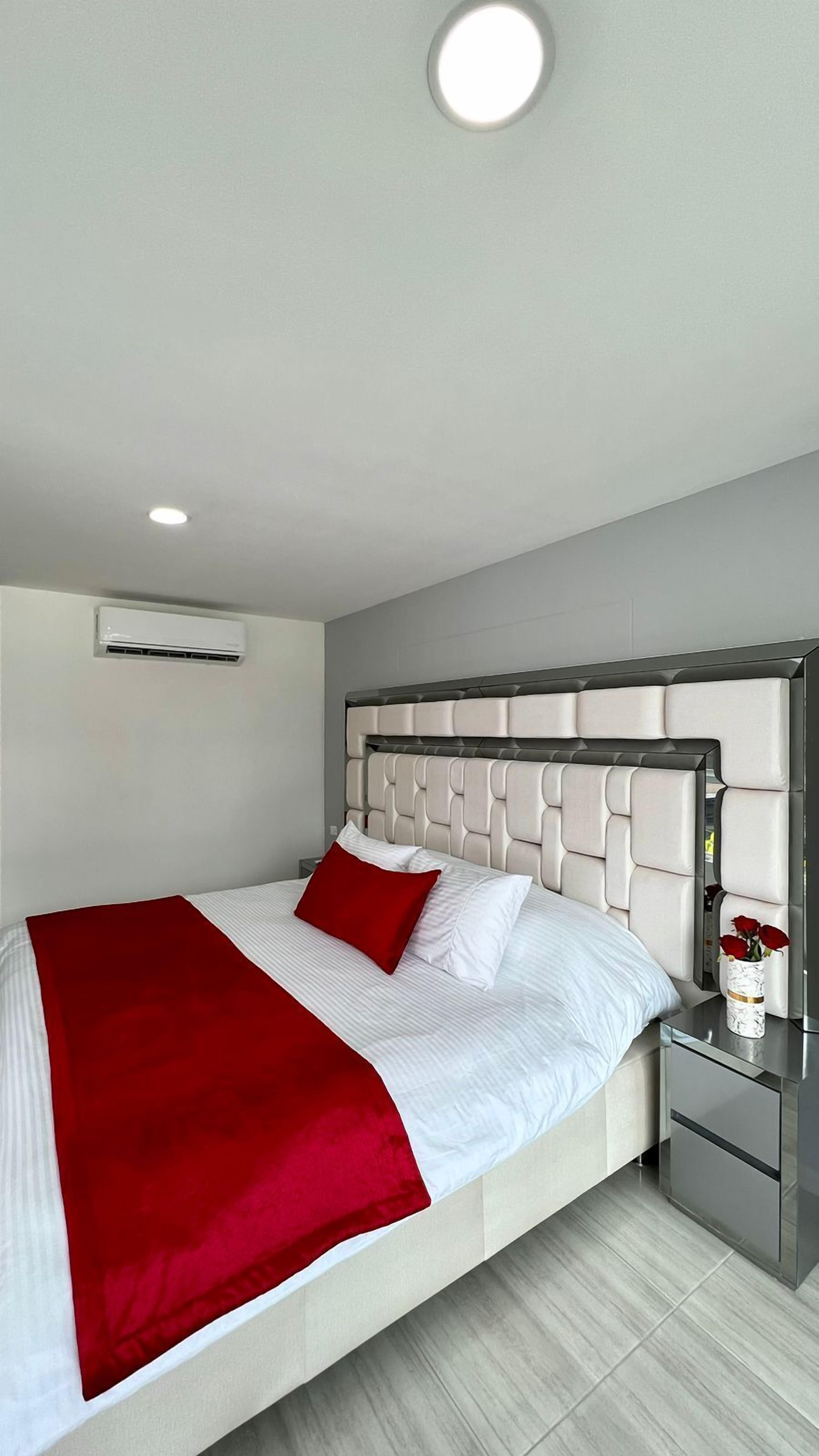 Standard Double Room | Free WiFi