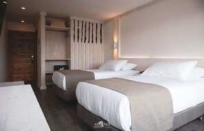 Superior Double or Twin Room | Premium bedding, Select Comfort beds, in-room safe, desk - Hotel Costanera (Natales)
