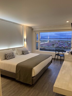 Superior Room | Premium bedding, Select Comfort beds, in-room safe, desk - Hotel Costanera (Natales)