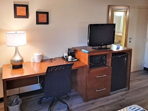 In-room safe, individually furnished, desk, laptop workspace