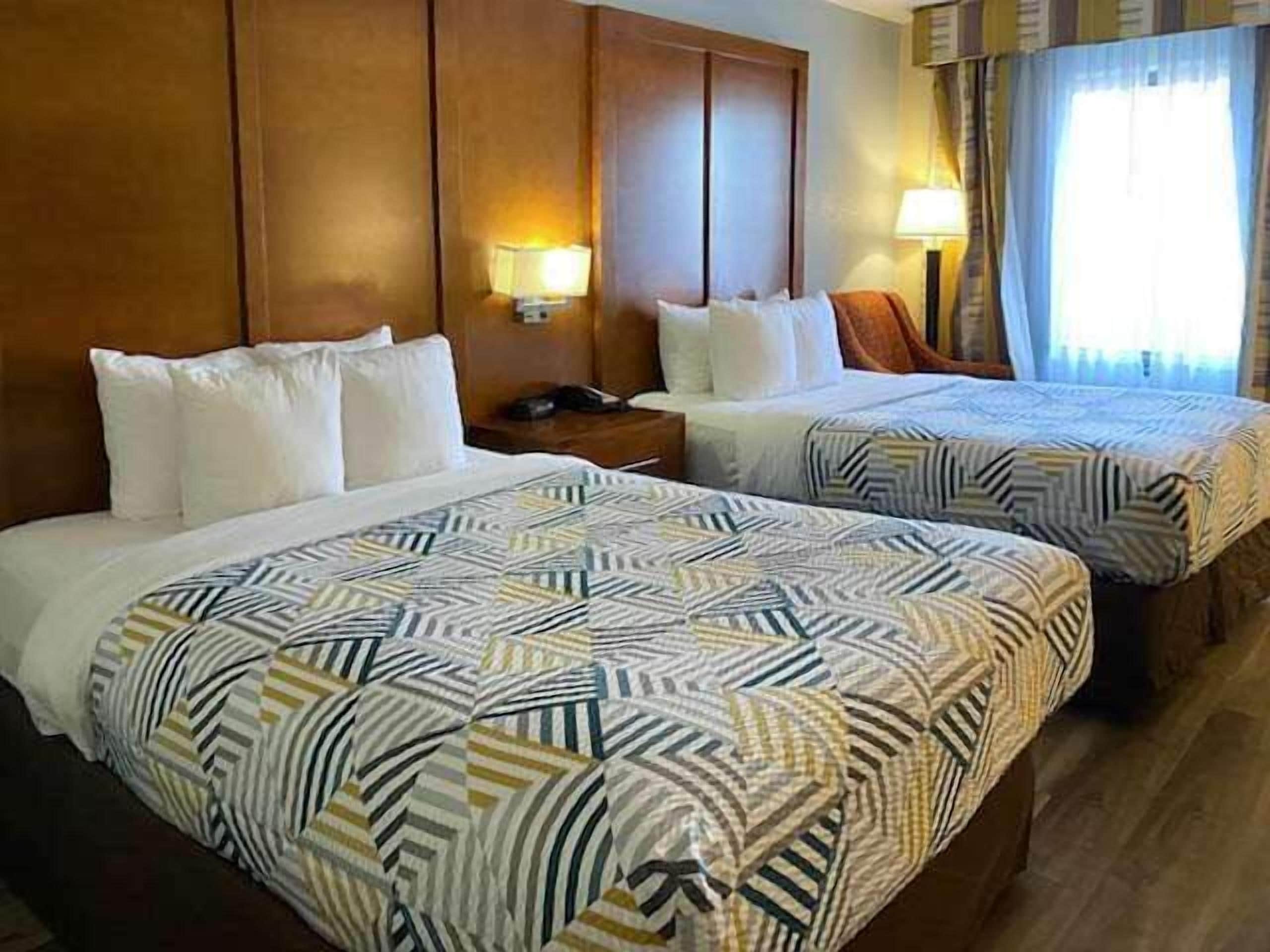 Standard Room, 2 Double Beds, Non Smoking, Refrigerator & Microwave