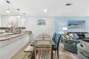 Stadtwohnung, Mehrere Betten, Balkon, Gartenblick (25 Chateau Road) | Innenbereich