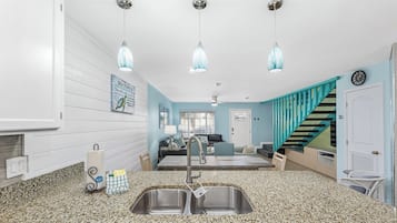Townhome, Multiple Beds, Balcony, Garden View (25 Chateau Road) | Interior