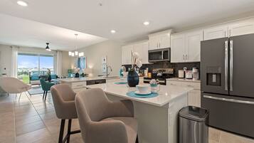 Condo, 2 Bedrooms | Private kitchen | Fridge, oven, coffee/tea maker, toaster