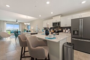 Condo, 2 Bedrooms | Private kitchen | Fridge, oven, coffee/tea maker, toaster