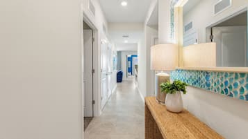 Condo, 2 Bedrooms | Interior