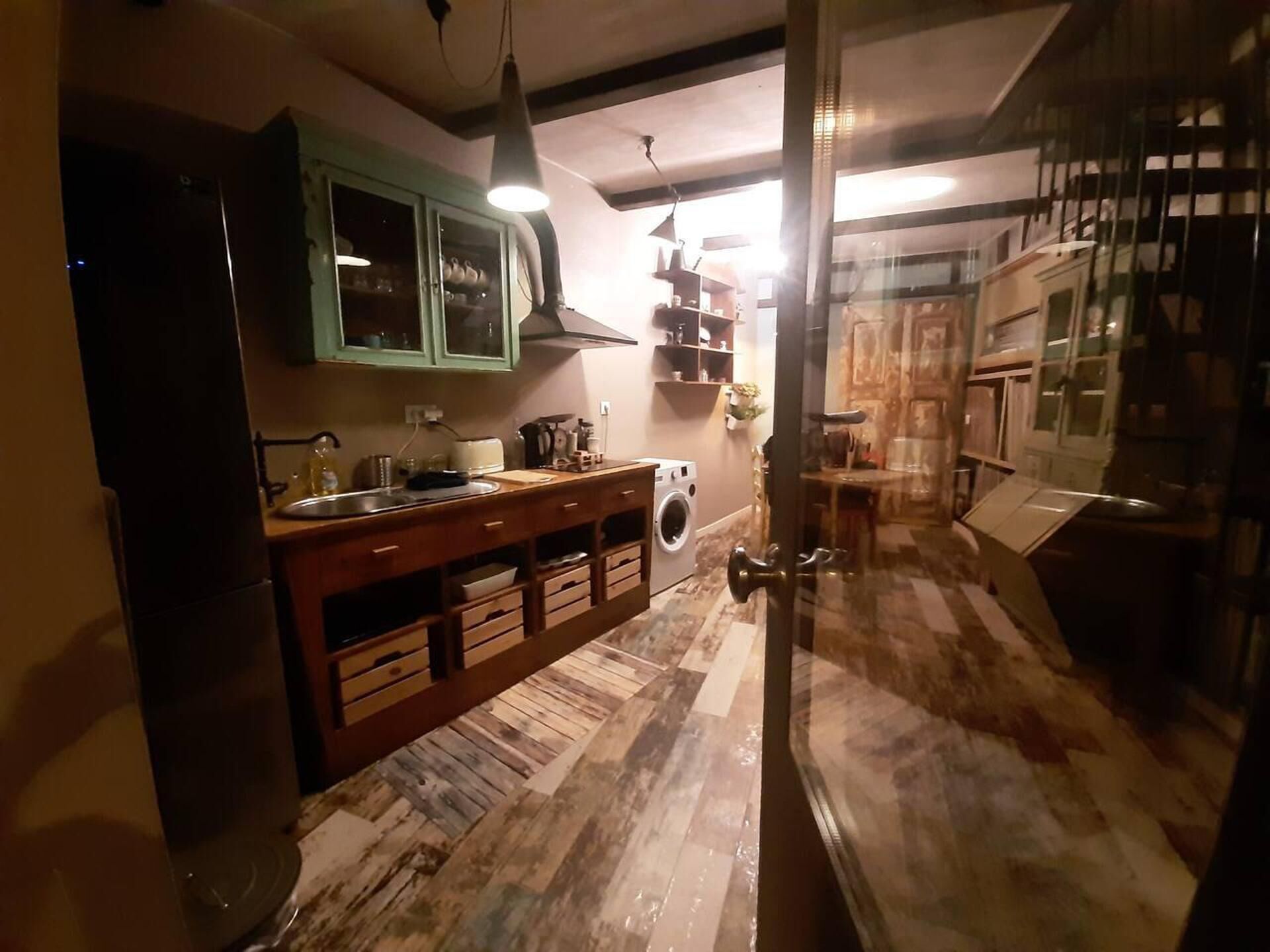 House | Private kitchen | Fridge, microwave, oven, stovetop