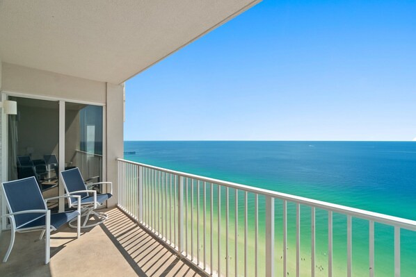 Appart'hôtel, plusieurs lits, balcon, vue océan | Enceinte de l’hébergement