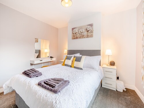 Buttercup Apartment - UK42382