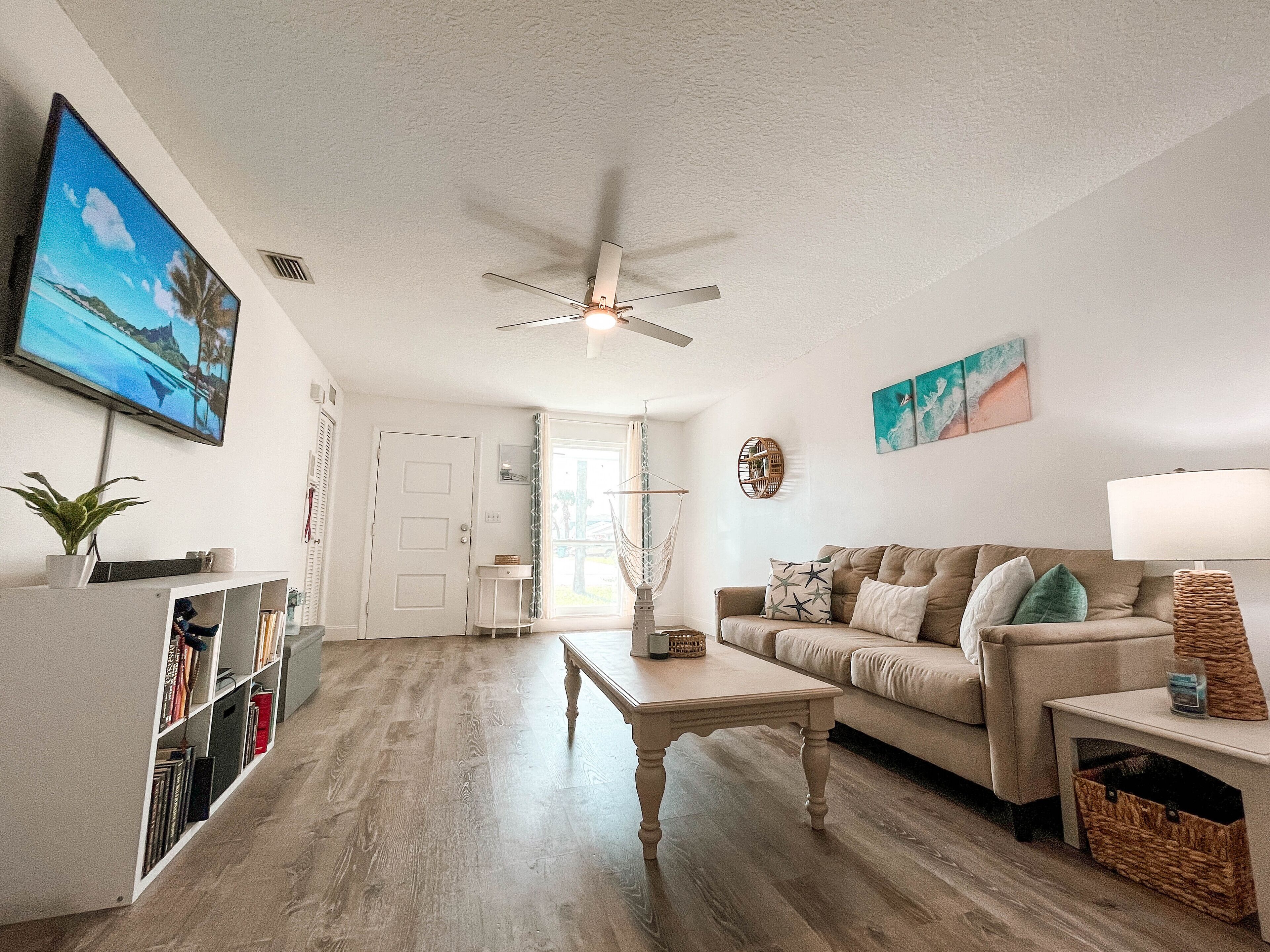Coastal Oasis! Cozy 2/1, Close to The Beach!