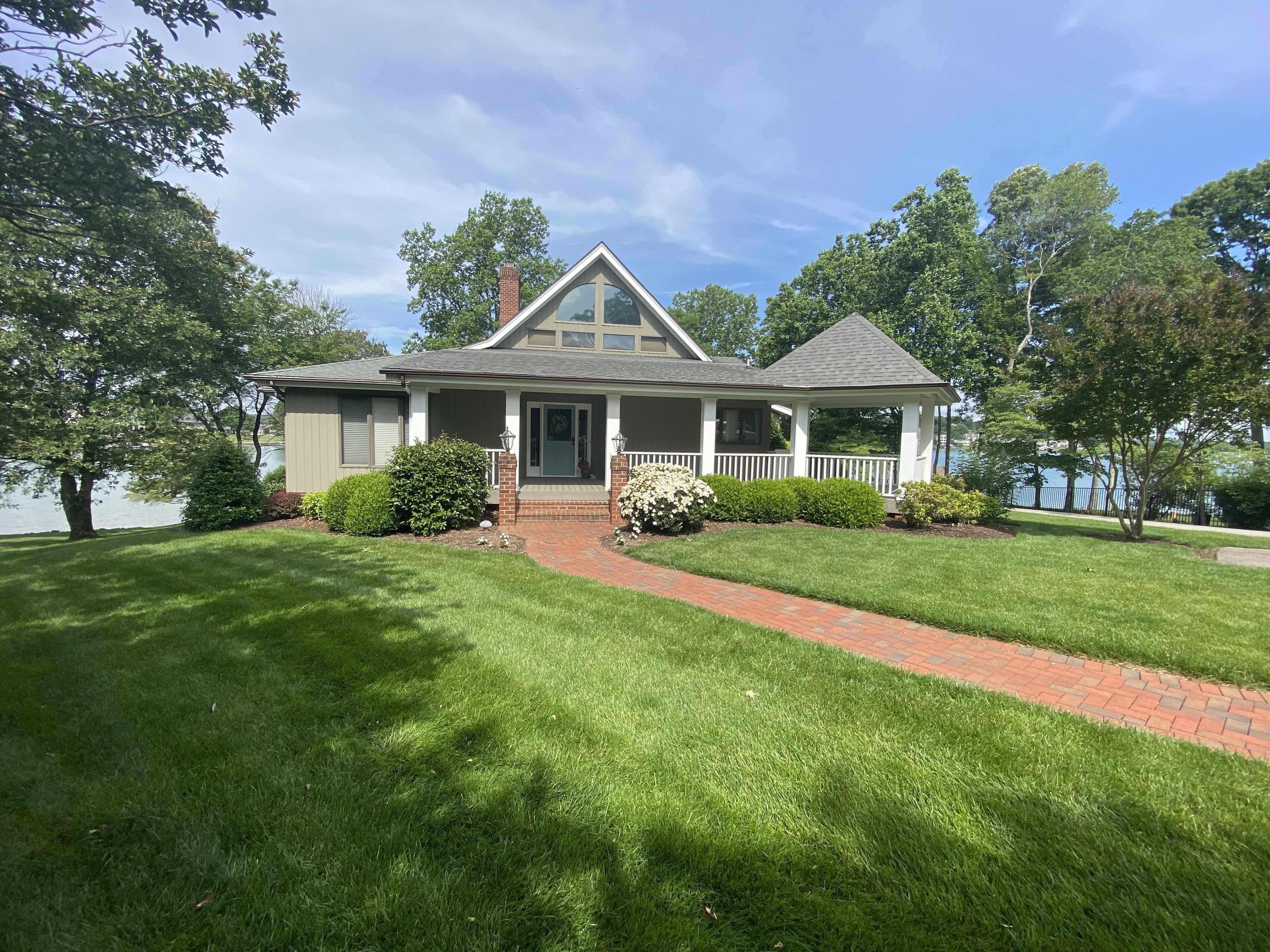 Sunset Lake House with private dock and game room