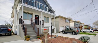1 Mi to Long Beach! Relaxing Canal-Front Getaway