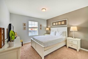 4 chambres, fer et planche à repasser, Internet gratuit, draps fournis