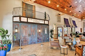 Lobby - 5 Mi to Disney: Paradise Palms Retreat w/ Lanai (Kissimmee)