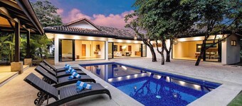 Luxury property with private pool, Beach Club Access, daily housekeeping, concierge services