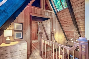 Interior - NEW-"Blue Haven" Iconic Lakefront 4 Season Retreat (Port Angeles)