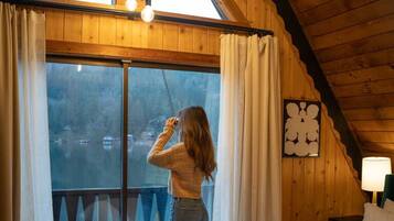 3 Schlafzimmer, Schreibtisch, Bügeleisen/Bügelbrett, Reisekinderbett