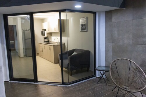 Comfortable, modern and safe apartment, in the best area of the city