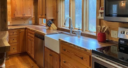 Circa 1850s fully renovated Vermont farmhouse less than 15 miles from Jay Peak