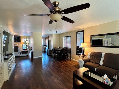 Smart TV, fireplace, offices. By Popular Demand - Richmond