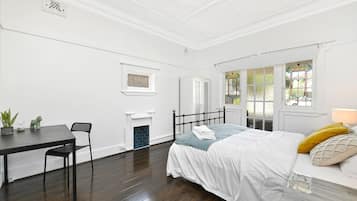 4 bedrooms, iron/ironing board, travel crib, free WiFi