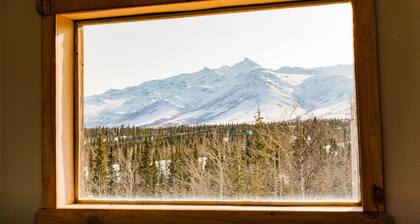 Authentic Alaskan cabin experience near the heart of Denali