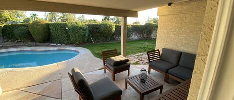 Alberca al aire libre y alberca climatizada