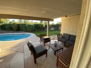 Piscina all'aperto, una piscina riscaldata