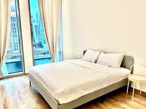 1 habitación, decoración personalizada y muebles diferentes 