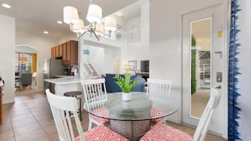 Villa, 5 habitaciones | Restauración