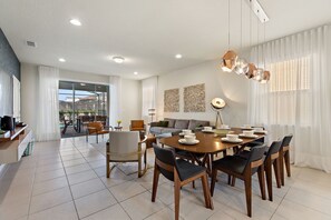 別墅, 6 間臥室 | 用餐區